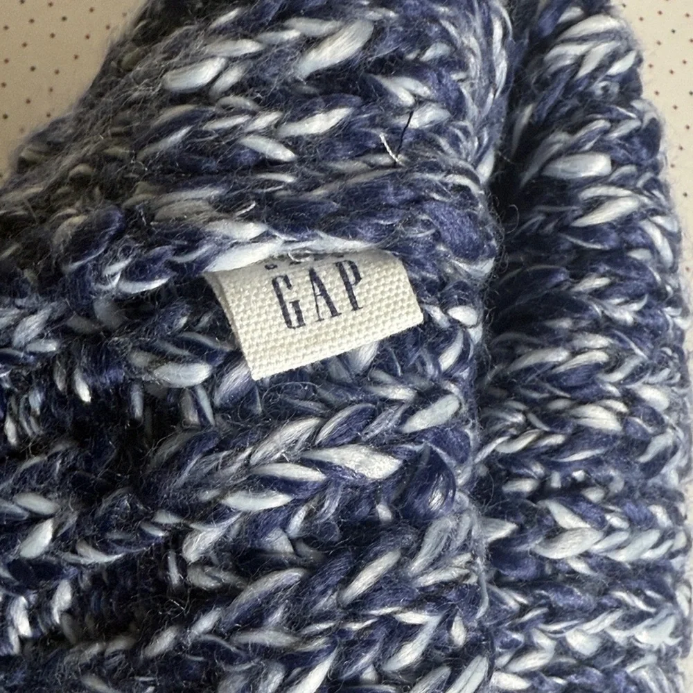 GAP Kids Blue‎ and White Knit Pom-Pom Hat